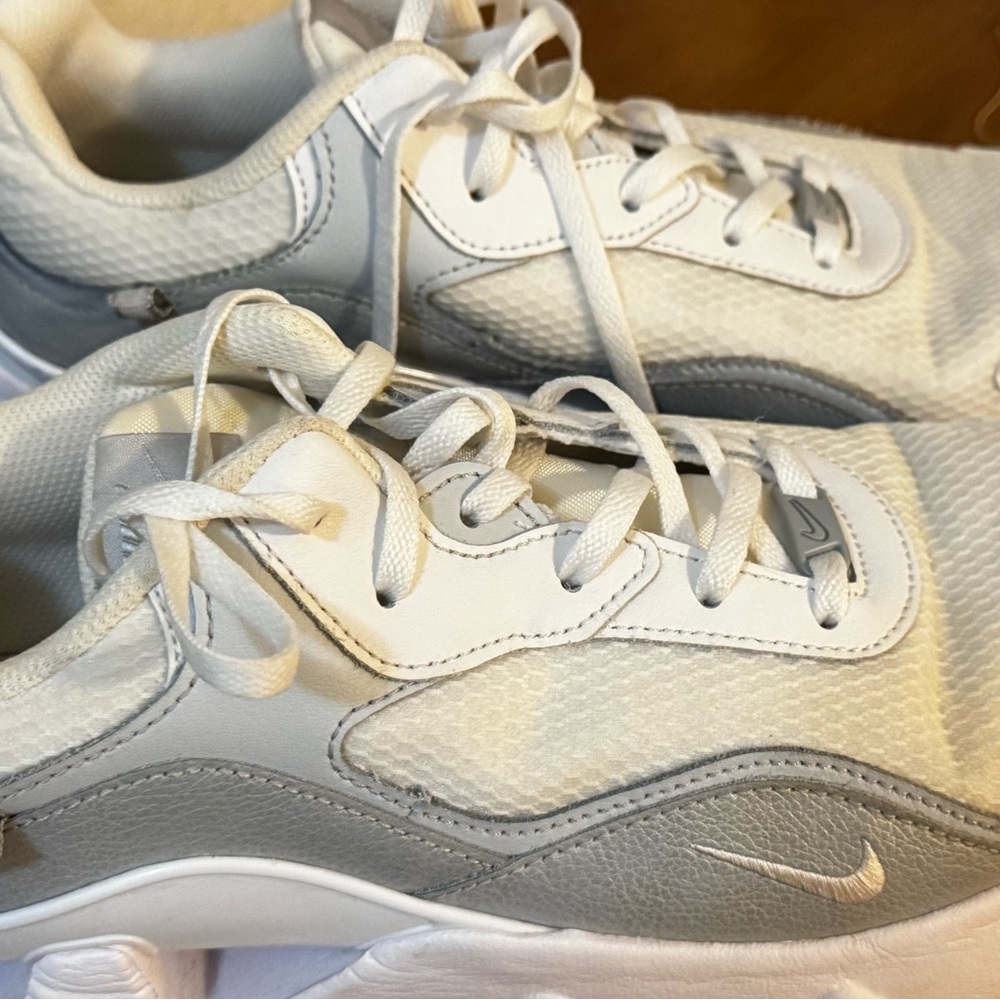 Nike Women's Athletic Shoes in White and Gray